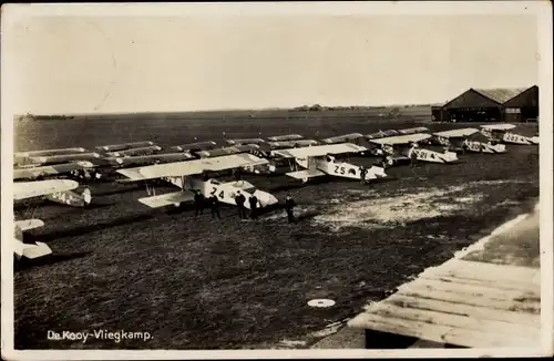 Ak Den Helder Nordholland Niederlande, De Kooy Vliegkamp, Flughafen, Doppeldecker