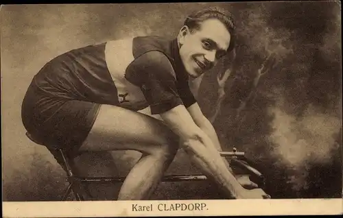 Ak Radrennfahrer Karel Clapdorp auf dem Rennrad, Portrait