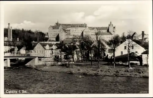 Ak Colditz in Sachsen, Blick zum Schloss, Ortspartie