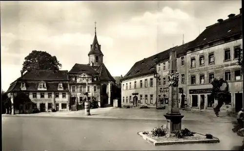 Ak Mutzschen Grimma in Sachsen, Karl Liebknecht Platz, Kirche, Geschäfte, Ratskeller