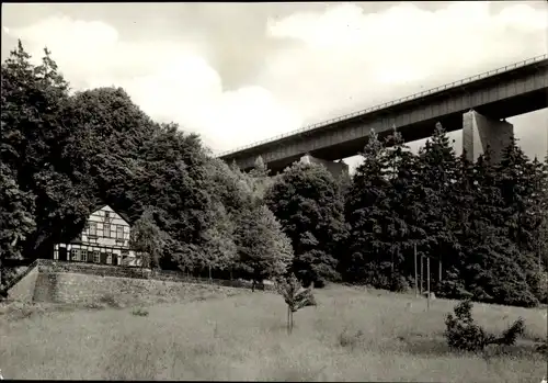 Ak Nossen, Siebenlehn, Huthaus und Autobahnbrücke, Fachwerkhaus