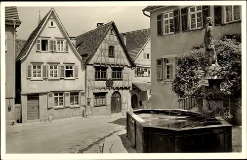 Ak Marbach am Neckar, Schillers Geburtshaus mit Wilder-Mann-Brunnen