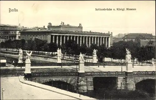 Ak Berlin Mitte, Schlossbrücke und Königl. Museum
