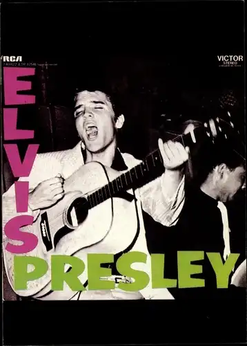 Ak Sänger und Schauspieler Elvis Presley, Portrait mit Gitarre