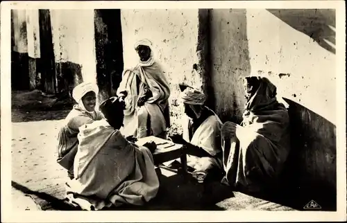 Ak Une partie de Dominos, Araber