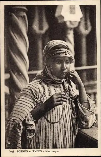 Ak Mauresque, Portrait einer jungen Frau mit Zigarette, Maghreb