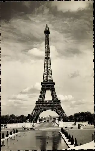 Foto Ak Paris VII, La Tour Eiffel, Eiffelturm