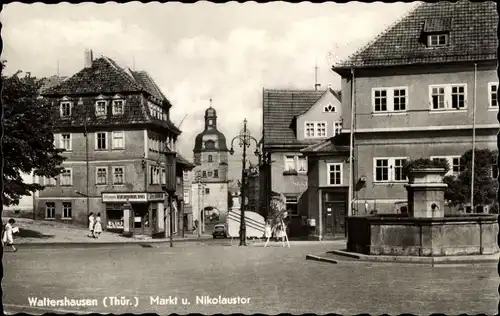 Ak Waltershausen in Thüringen, Markt und Nikolaustor