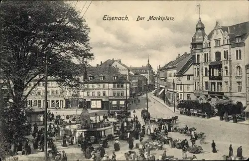 Ak Eisenach, Der Marktplatz mit Brunnen