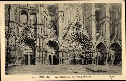Ak Bourges Cher, La Cathedrale, Les Cinq Portails