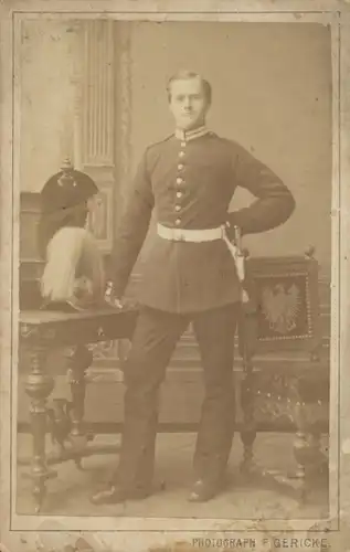 CdV Foto Porträt Deutscher Soldat, Kaiserreich, Federbusch, Garde Regt, Fotograf F. Gericke, Berlin