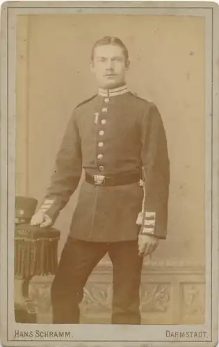 CdV Foto Porträt Deutscher Soldat, Kaiserreich, Fotograf Hans Schramm, Darmstadt