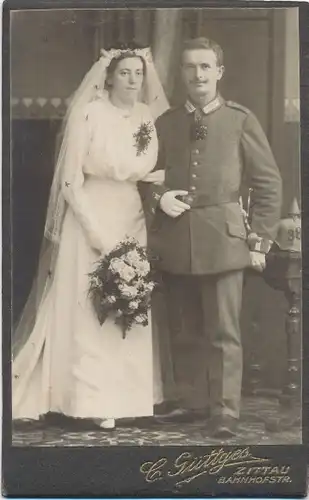 CdV Foto Porträt Deutscher Soldat, Braut, Regiment 38, Kaiserreich, Fotograf C Güttges, Zittau