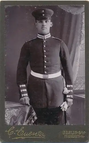 CdV Foto Porträt Deutscher Soldat, Kaiserreich, Fotograf C Euen, Berlin Friesenstraße 14