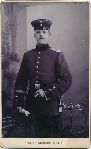 CdV Foto Porträt Deutscher Soldat, Kaiserreich, Zigarette, Fotograf Atelier Richard Klepsig