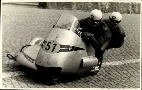 Foto Ak Hohenstein Ernstthal, Sachsenring, Motorrad bei einem Motorradrennen, 51