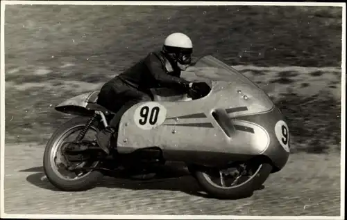 Foto Ak Hohenstein Ernstthal, Sachsenring, Motorrad bei einem Motorradrennen, 90