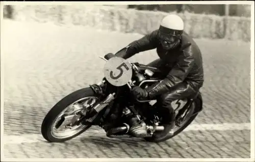 Foto Ak Hohenstein Ernstthal, Sachsenring, Motorrad bei einem Motorradrennen, 5