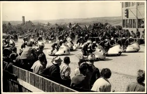 Foto Ak Hohenstein Ernstthal, Sachsenring, Motorräder bei einem Motorradrennen, Startlinie