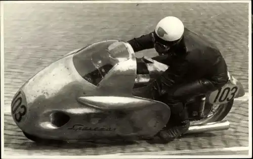 Foto Ak Hohenstein Ernstthal, Sachsenring, Motorrad bei einem Motorradrennen, 103