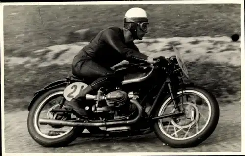 Foto Ak Hohenstein Ernstthal, Sachsenring, Motorrad bei einem Motorradrennen, 21