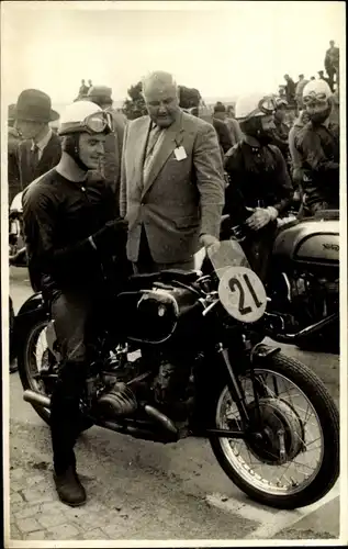 Foto Ak Hohenstein Ernstthal, Sachsenring, Motorrad bei einem Motorradrennen, 21