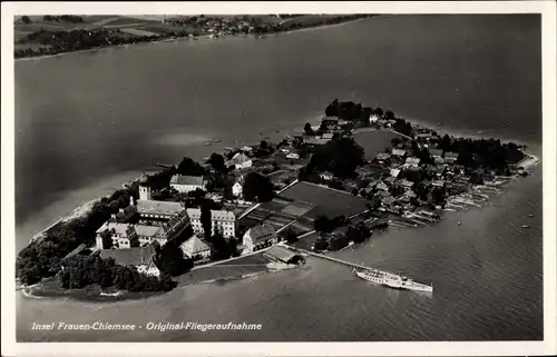 Ak Fraueninsel Frauenchiemsee Chiemsee Oberbayern, Fliegeraufnahme von der Insel