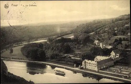 Ak Freyr Hastière Wallonien Namur, Le Chateau, Schloss aus der Vogelschau