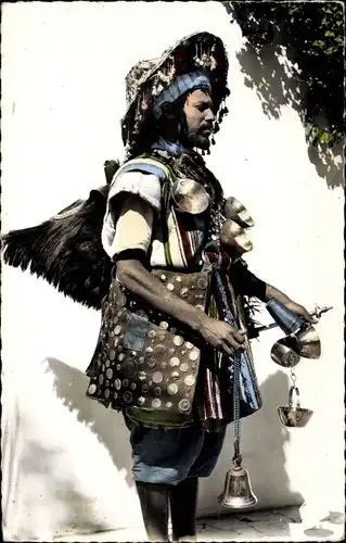 Ak Scenes et Types, Porteur d'Eau, Wasserträger, Glocke, Hut