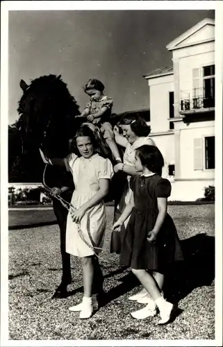 Ak Niederländisches Königshaus, Prinzessinnen Beatrix, Irene, Margriet, Christina