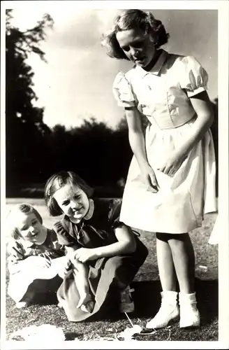 Ak Niederländisches Königshaus, Prinzessinnen Beatrix, Irene, Margriet