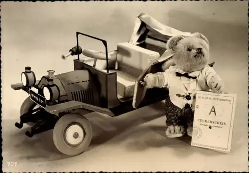 Foto Ak Teddy vor einem Spielzeugauto, Führerschein Republik Österreich