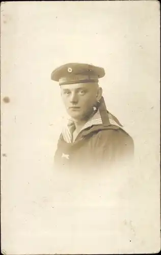 Foto Ak Deutscher Seemann in Uniform, Matrose, Portrait