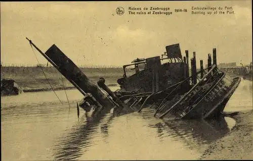 Ak Zeebrugge Westflandern, Französische Kriegsschiffe Intrépide und Iphigénir, coulés dans le port