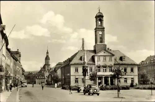Ak Rochlitz Sachsen, Platz der Befreiung mit Rathaus, Brunnen, Kunigundenkirche
