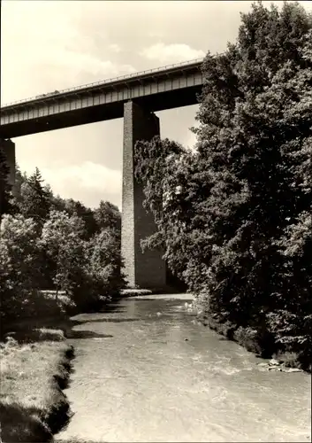 Ak Nossen Sachsen, Autobahnbrücke, Fluss