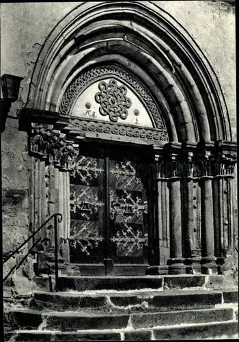 Ak Nossen, Pfarrkirche, Eingangstor mit Treppe