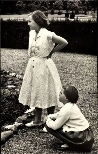 Ak Niederländisches Königshaus, Prinzessinnen Margriet und Marijke