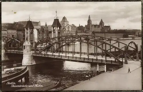 Ak Szczecin Stettin Pommern, Baumbrücke und Hafen, Haus Schifffahrt