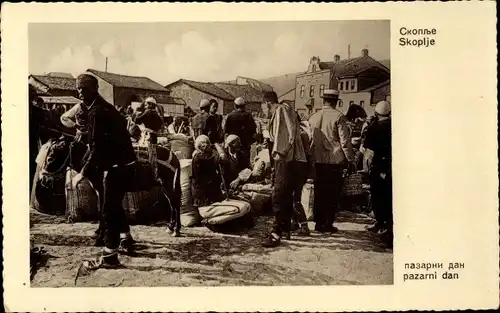 Ak Skopje Üsküb Mazedonien, Pazarni dan, Männer auf dem Marktplatz