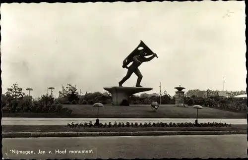 Ak Nijmegen Gelderland, Jan van Hoof Monument