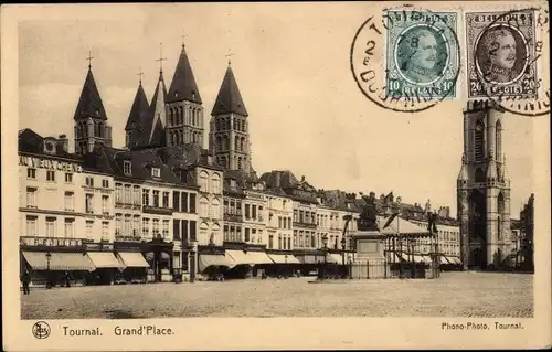 Ak Tournai Wallonien Hennegau, Grand Place, Marktplatz, Denkmal, Türme