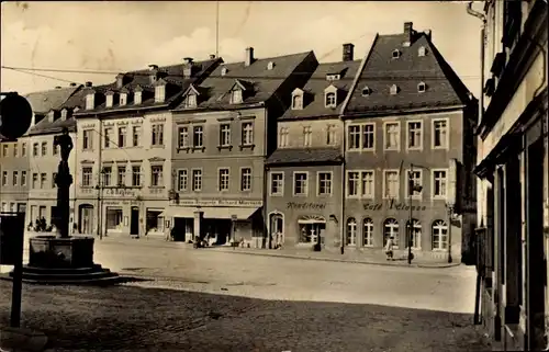 Ak Frankenberg an der Zschopau Sachsen, Platz der Einheit mit Marktbrunnen, Café, Geschäfte