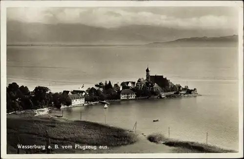 Ak Wasserburg am Bodensee Schwaben, Fliegeraufnahme vom Ort mit Umgebung