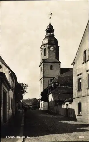 Ak Frohburg in Sachsen, Partie an der Kirche
