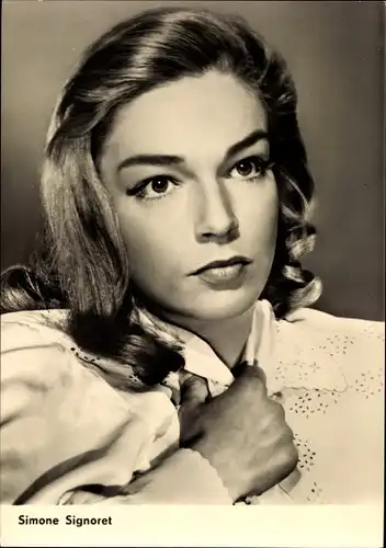 Ak Schauspielerin Simone Signoret, Portrait, Therese Raquin