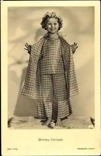 Ak Schauspielerin Shirley Temple, Portrait im Karierten