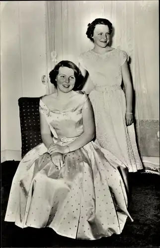 Ak Niederländisches Königshaus, Prinzessinnen Beatrix und Irene