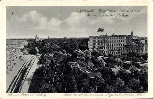 Ak Kołobrzeg Kolberg Pommern, Blick von der Lotsenstation auf die Promenade und zum Strandhotel