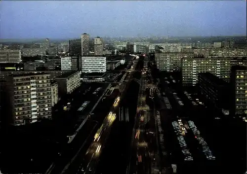 Ak Neustadt Halle an der Saale, Magistrale, Nachtansicht, Hochhäuser, Plattenbauten